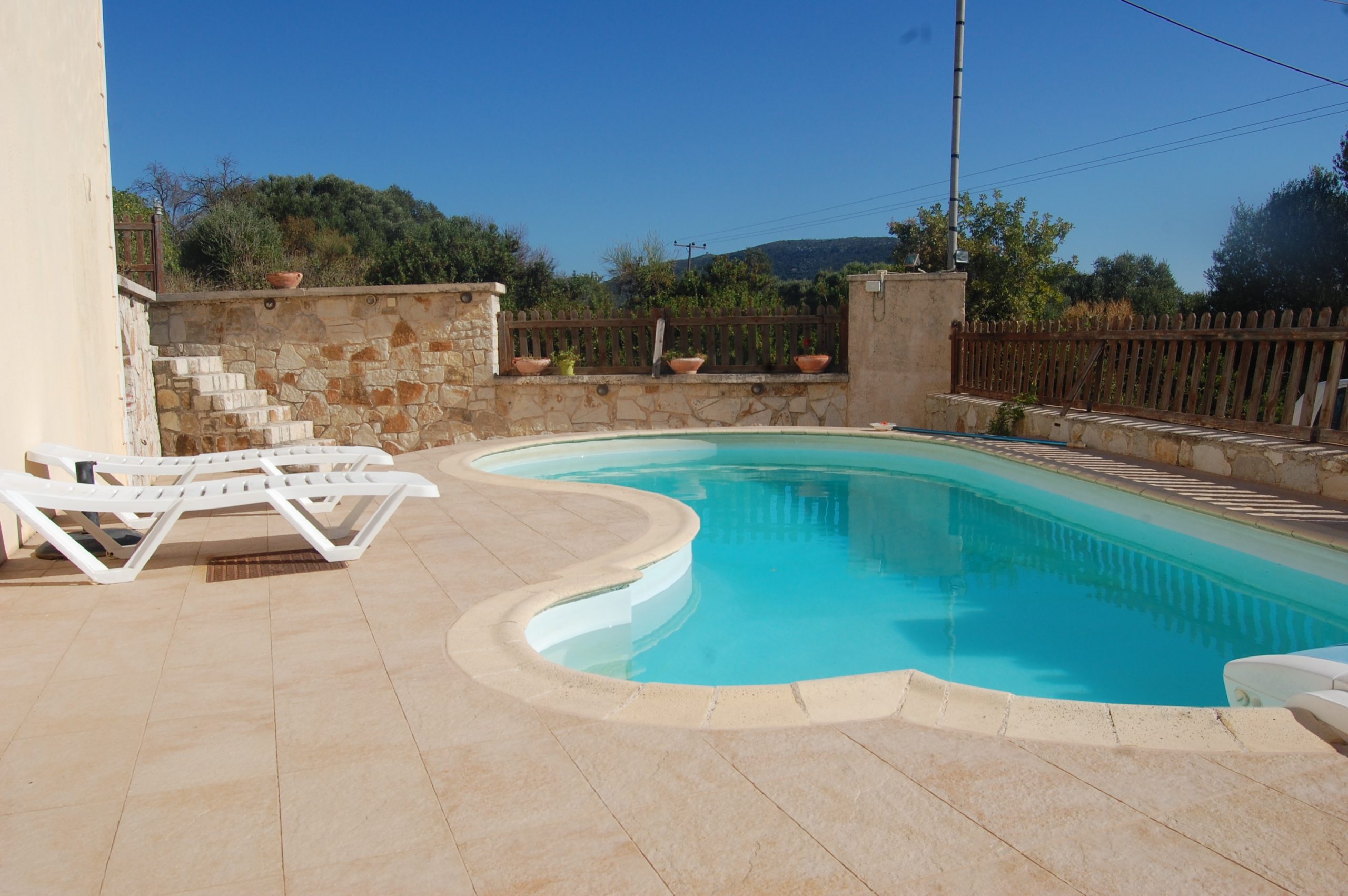 πισίνα του Iriana Village προς ενοικίαση στην Ιθάκη Ελλάδα, Σταυρός