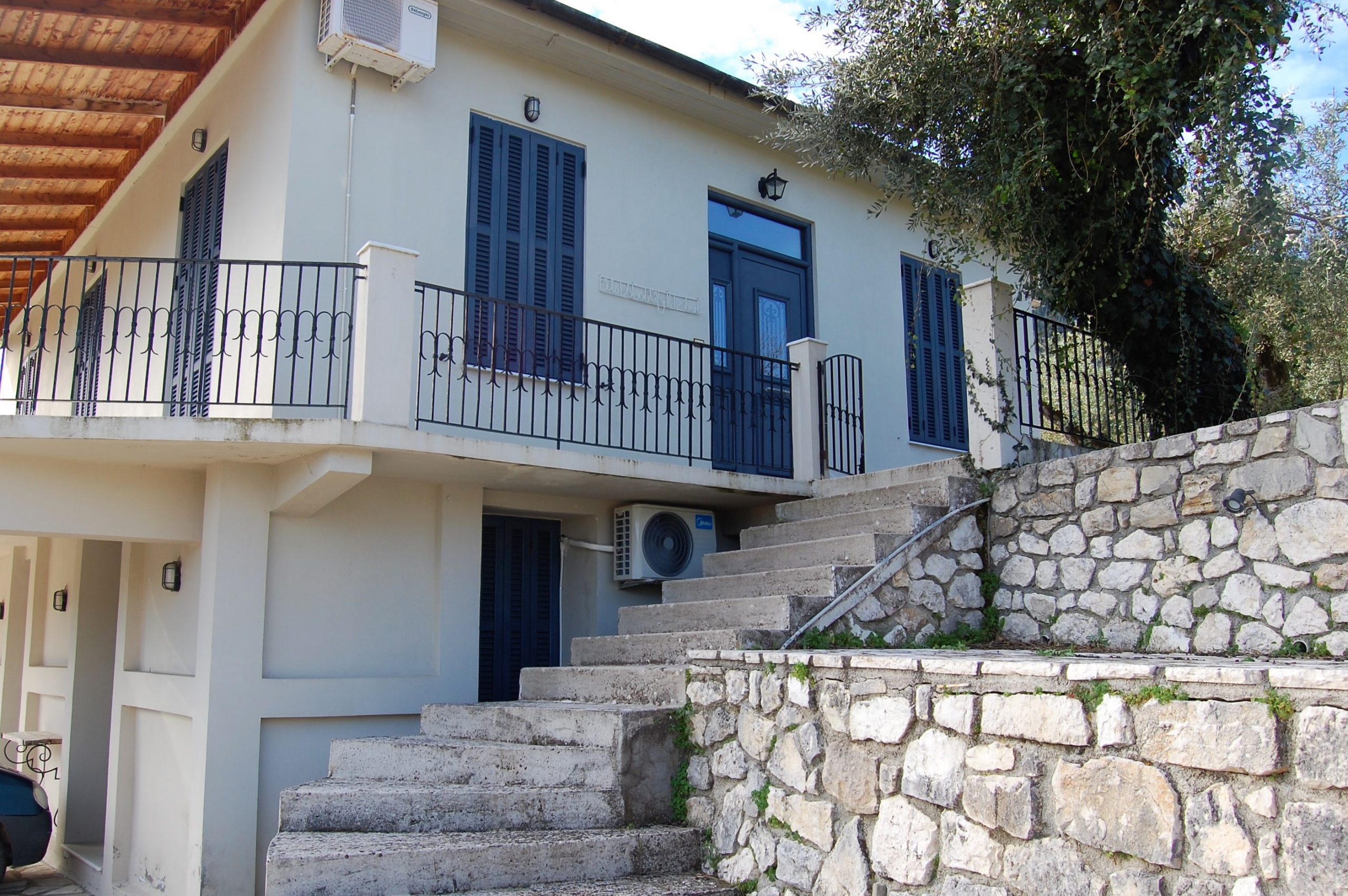 Exterior facade of house for rent Ithaca Greece, Kolleri