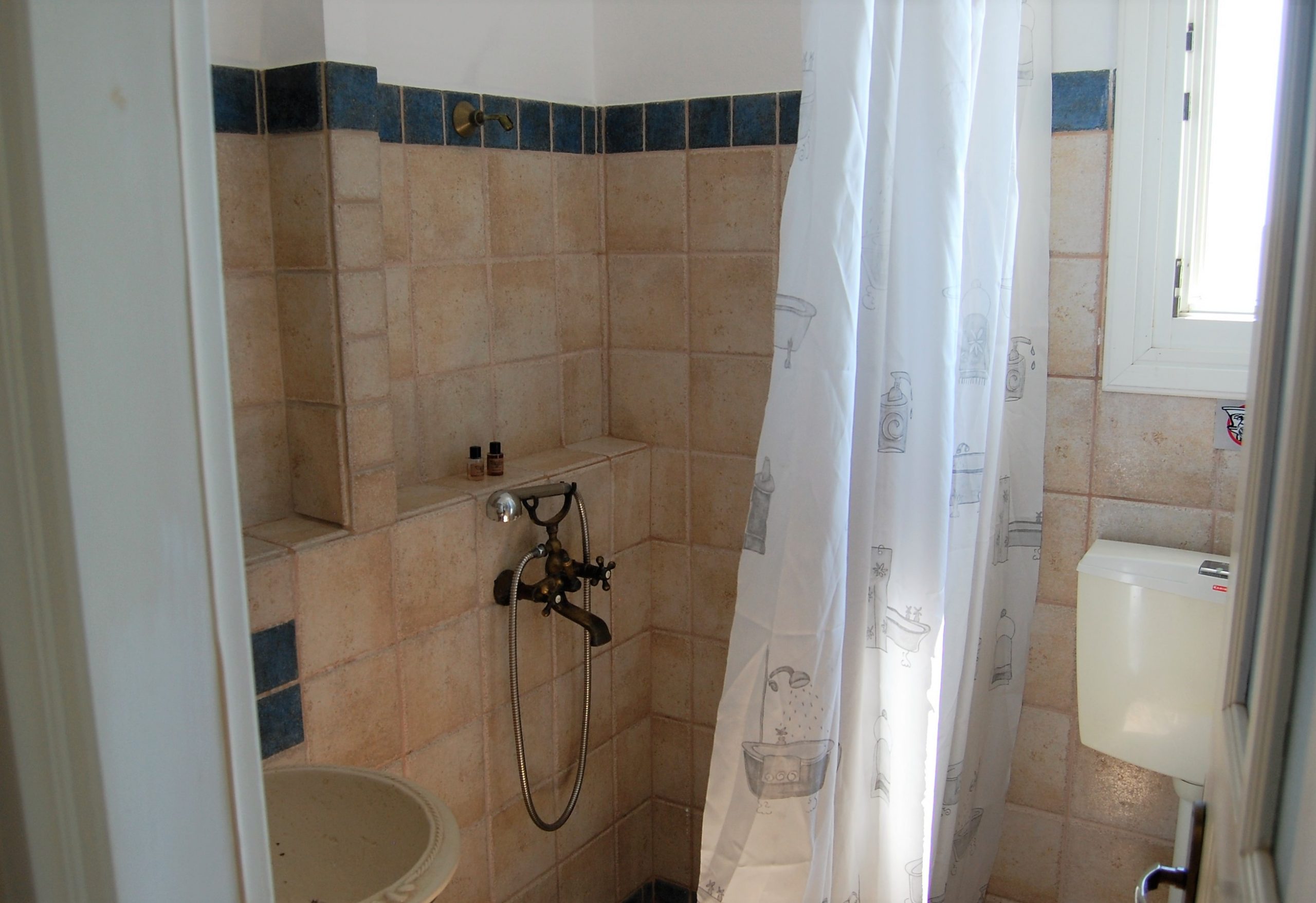 Bathroom of house with pool for sale in Ithaca Greece, Perachori