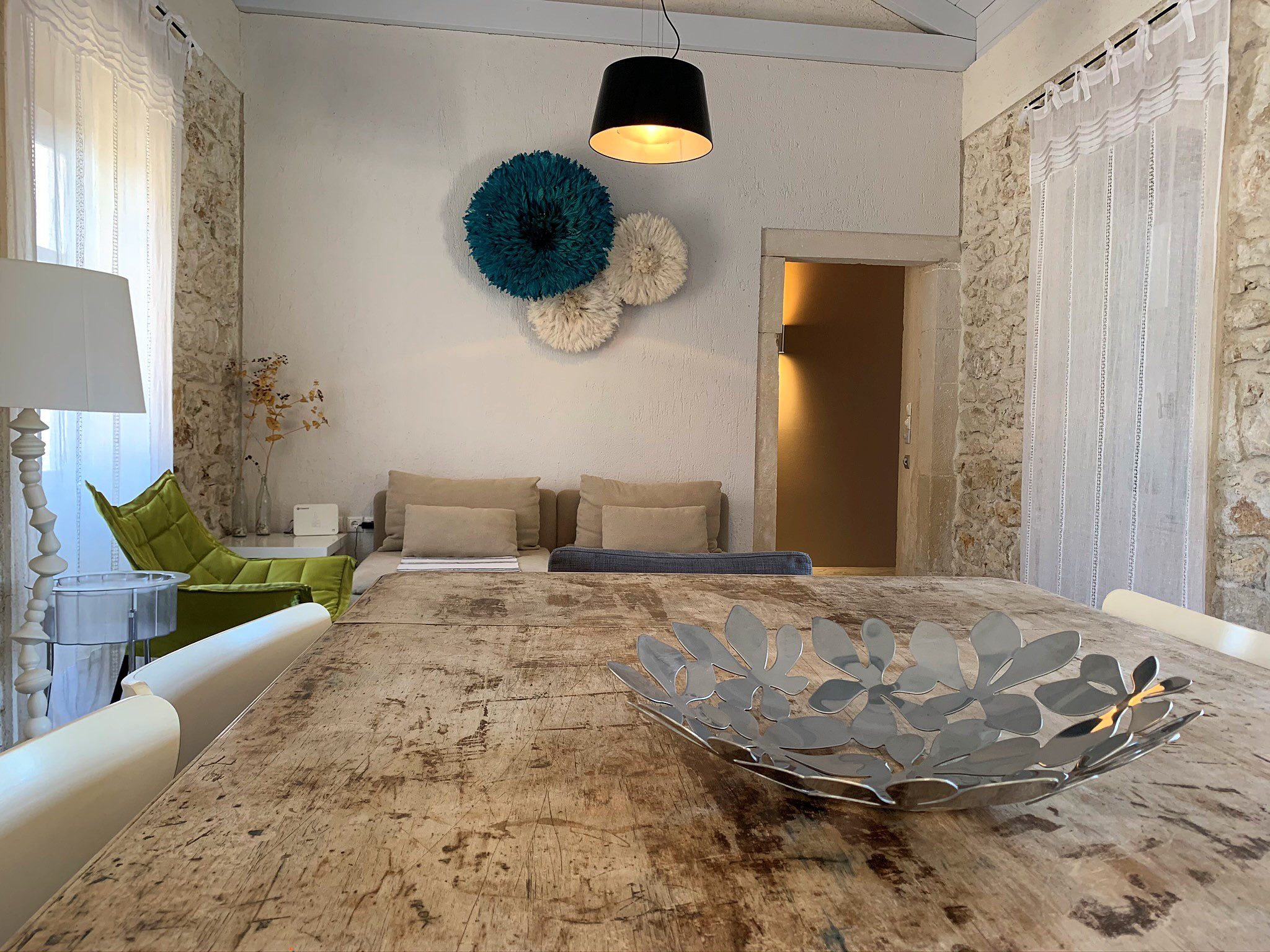 Open plan kitchen and dining area at Villa Kalos for rent, Ithaca Greece Lahos