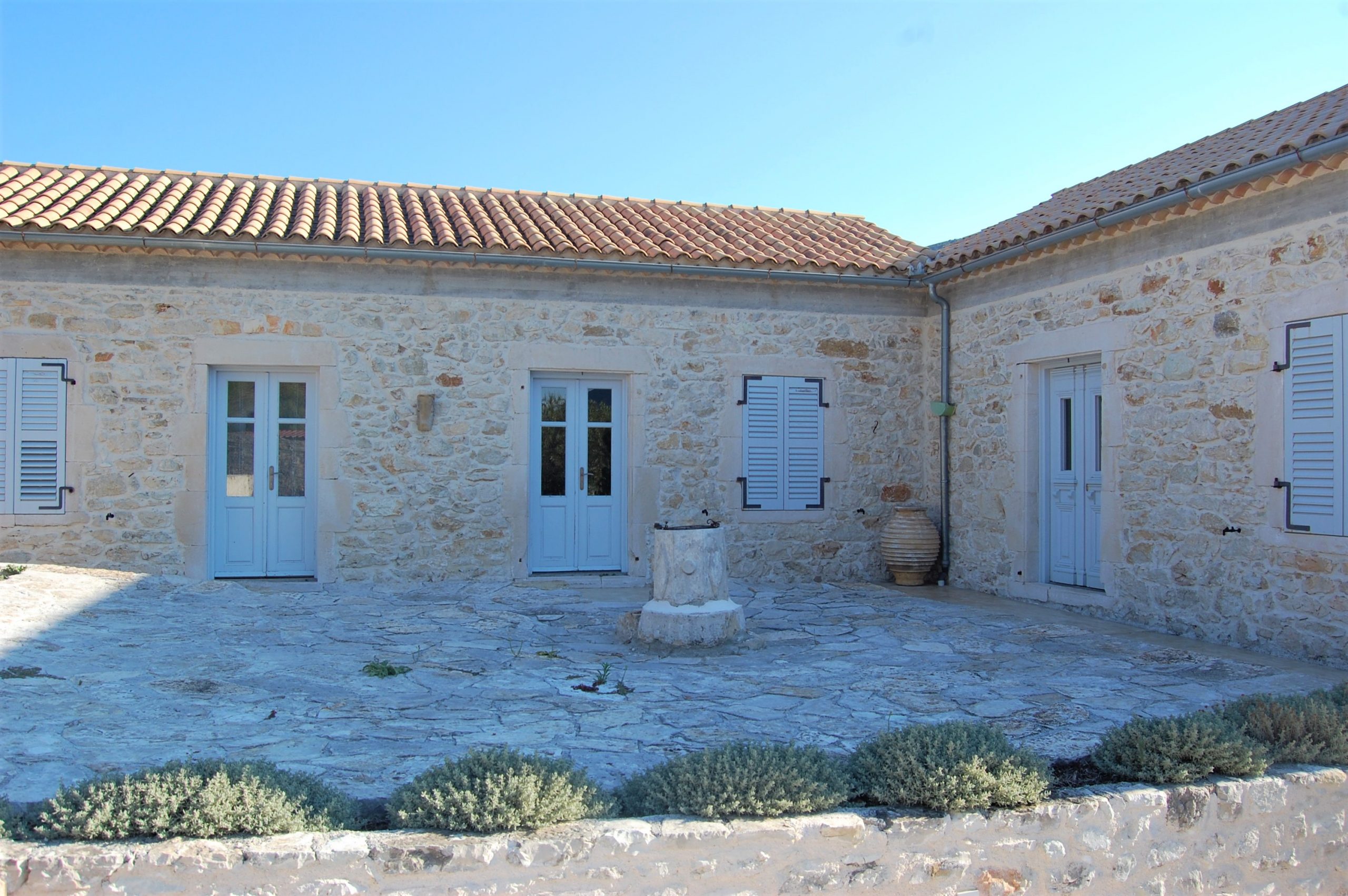 Stone built Villa Kalos for rent, Ithaca Greece Lahos