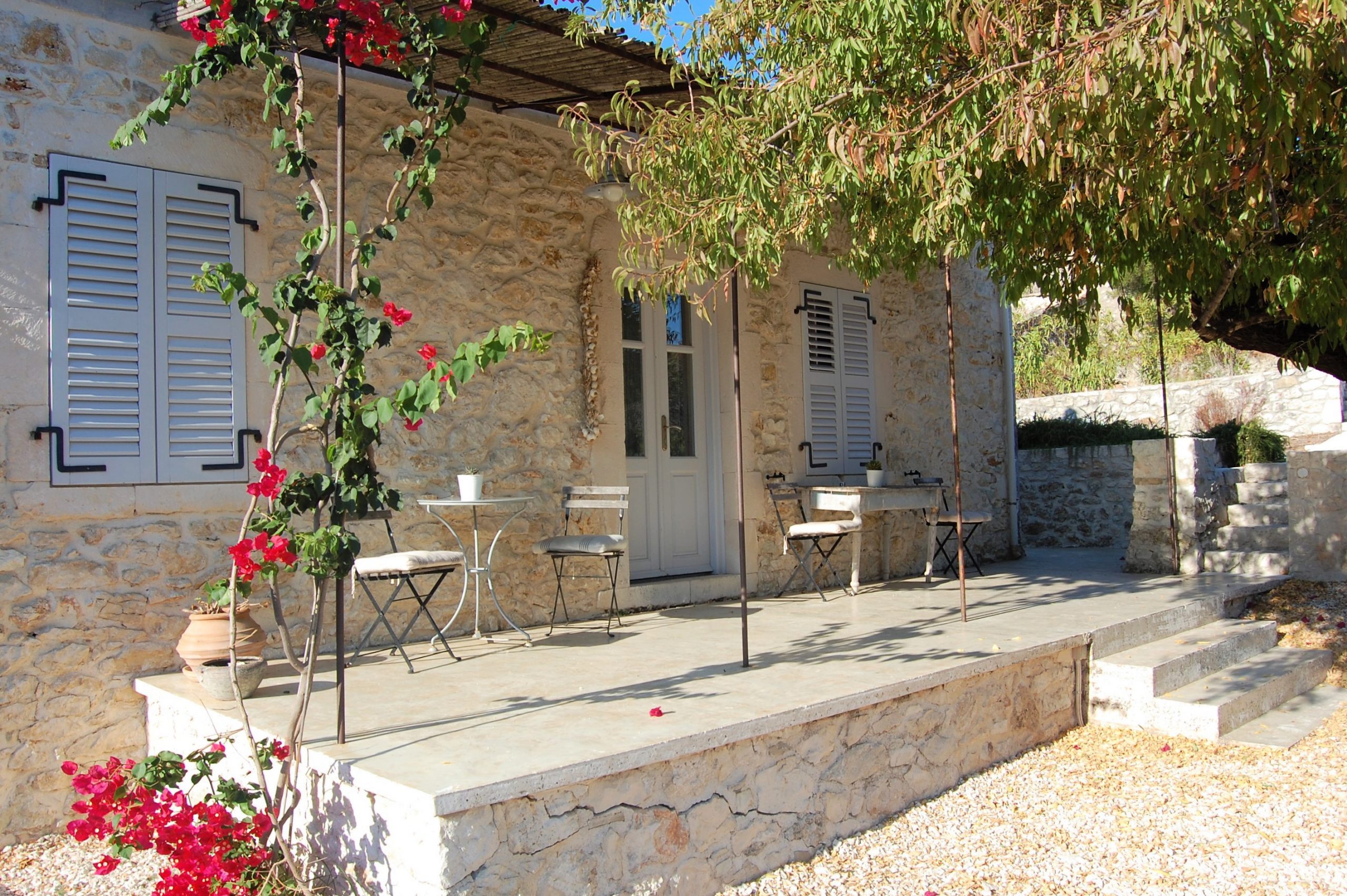 Stone built Villa Kalos for rent, Ithaca Greece Lahos