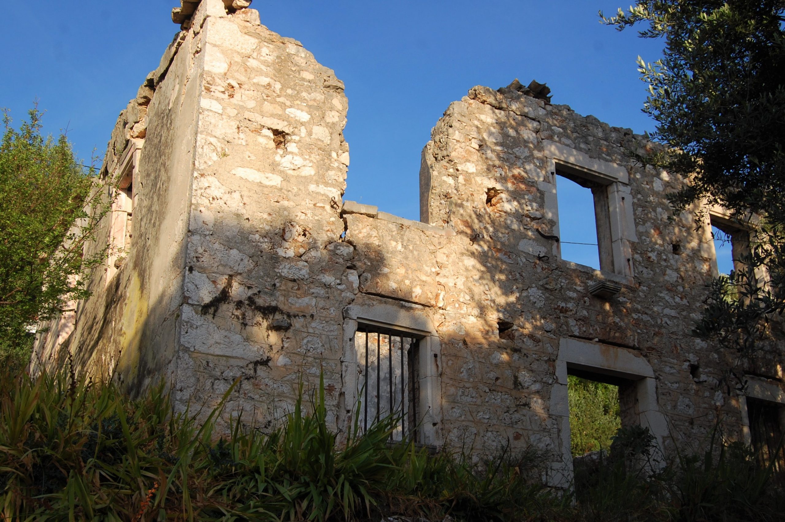 Ruin of land for sale on Ithaca Greece, Lefki