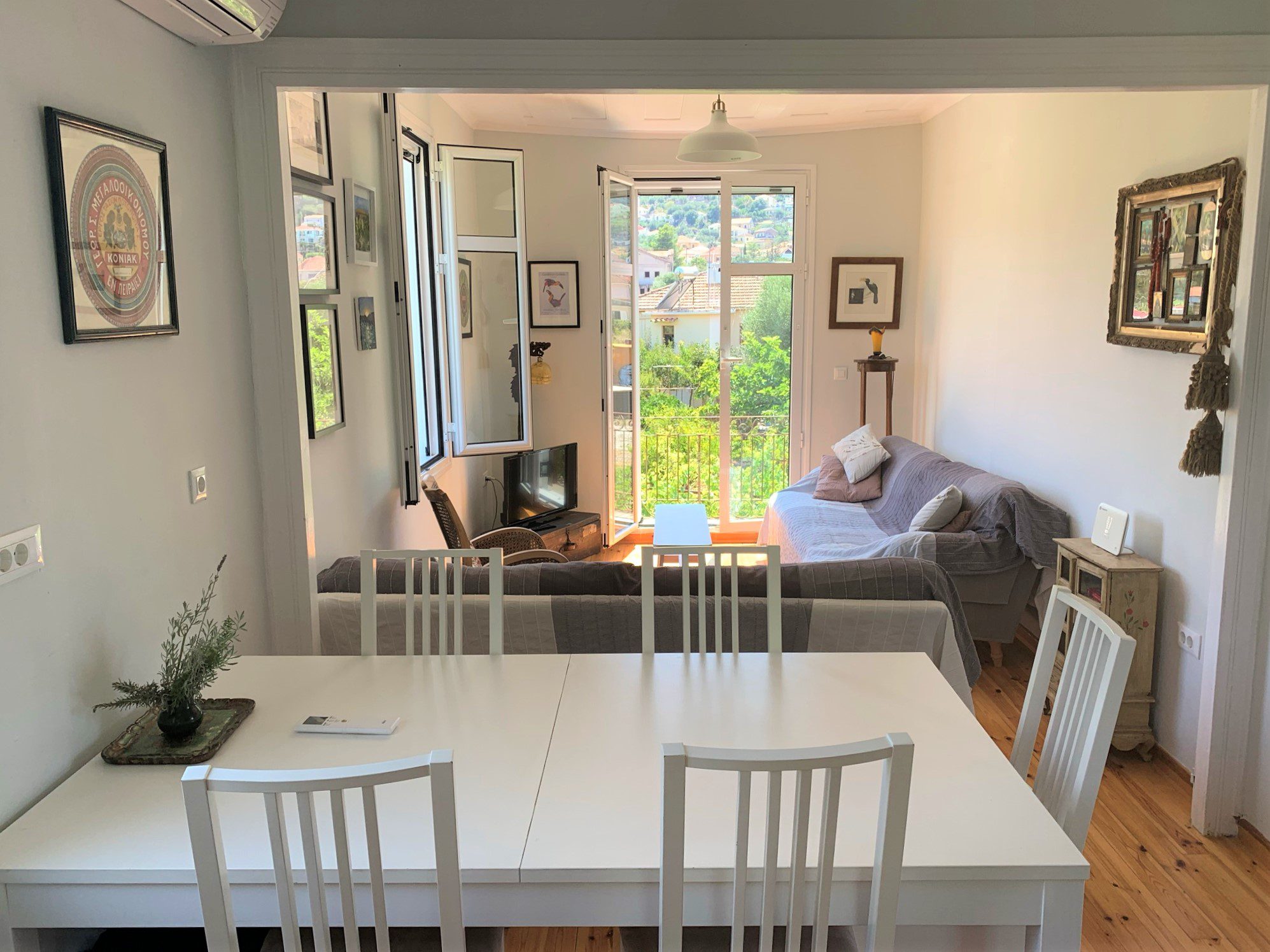 Living room area of house for rent in Ithaca Greece, Vathi