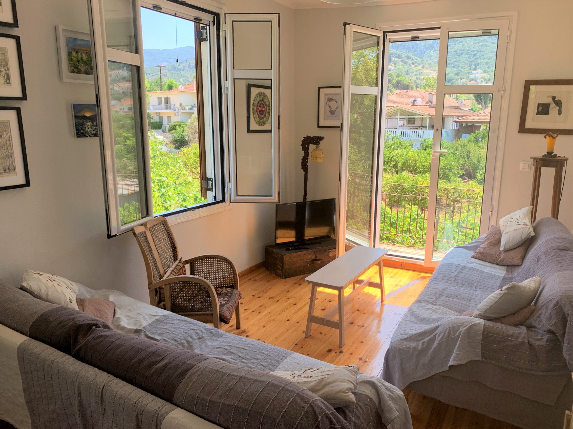 Living room area of house for rent in Ithaca Greece, Vathi