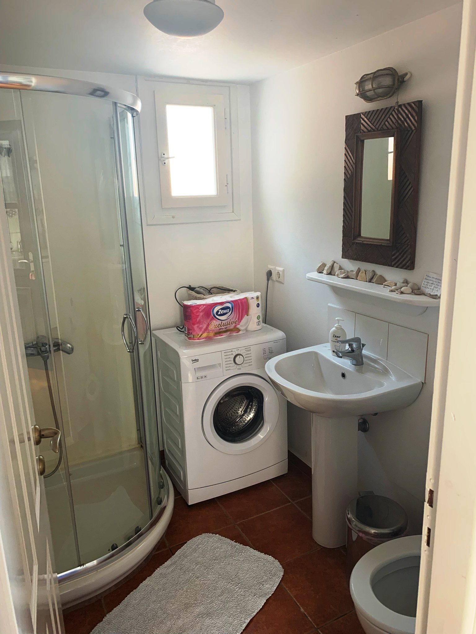 Bathroom of house for rent in Ithaca Greece, Kioni
