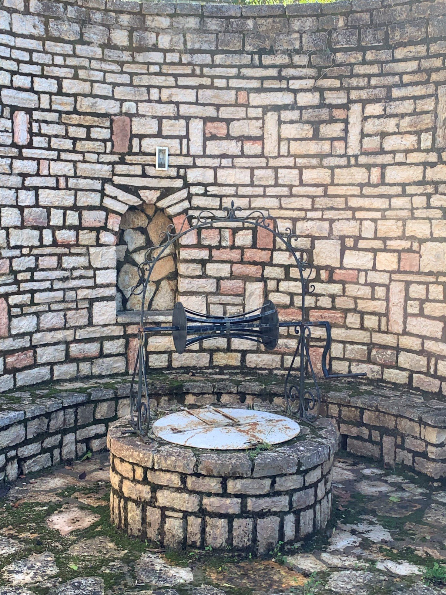 Well of house for sale Ithaca Greece, Aetos