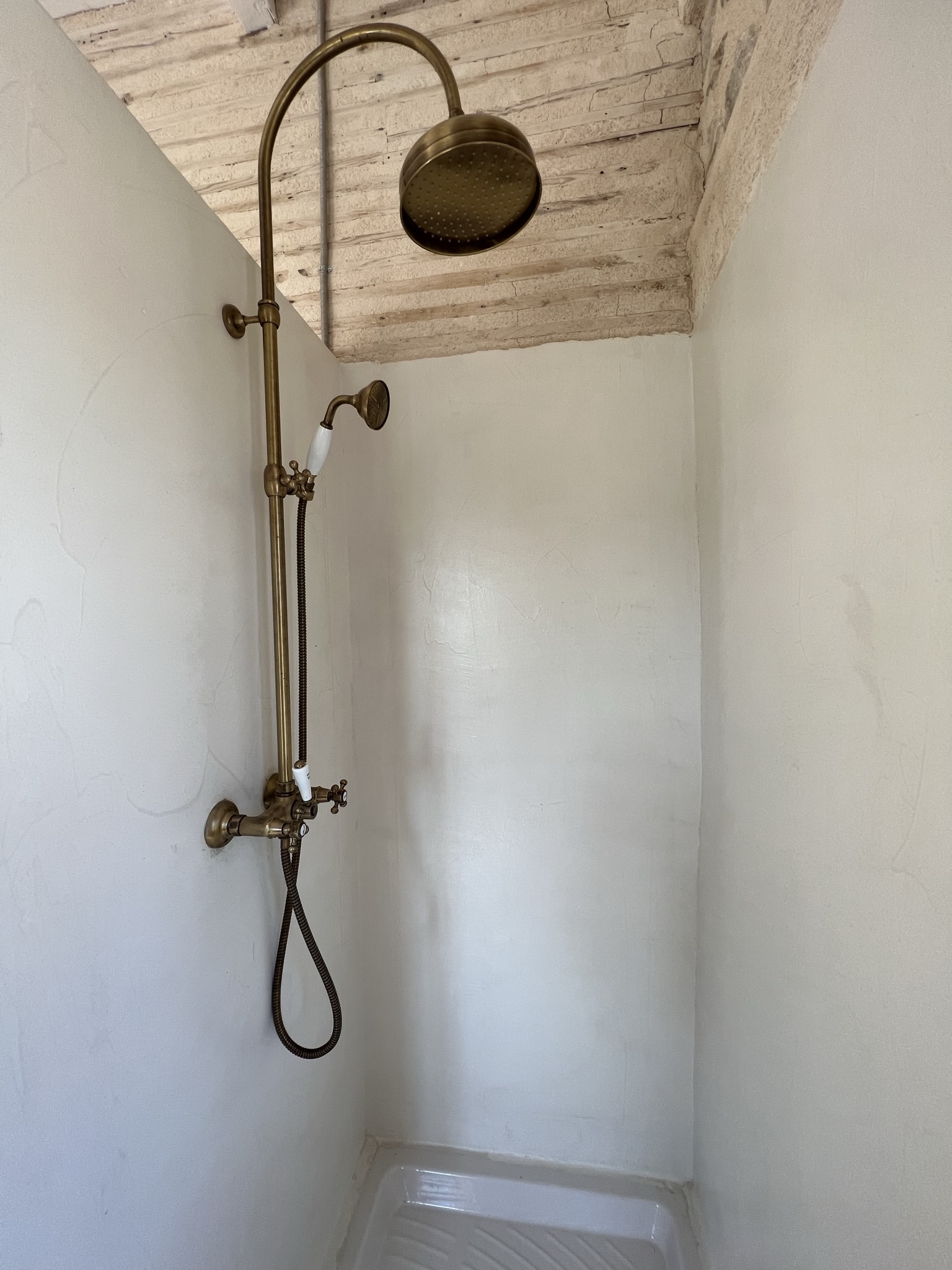 Bathroom of villa for rent on Ithaca Greece, Lahos
