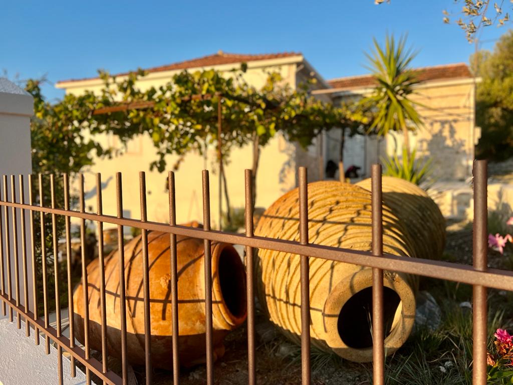 Outdoor of villa for rent on Ithaca Greece, Lahos