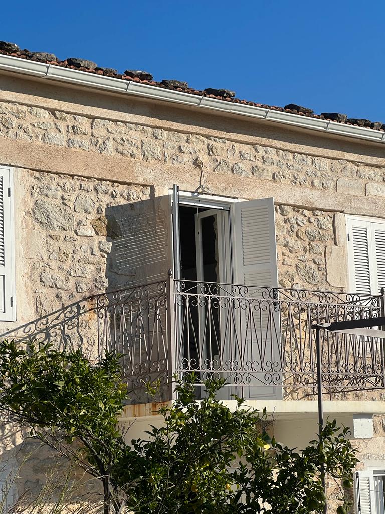 Outdoor of villa for rent on Ithaca Greece, Lahos