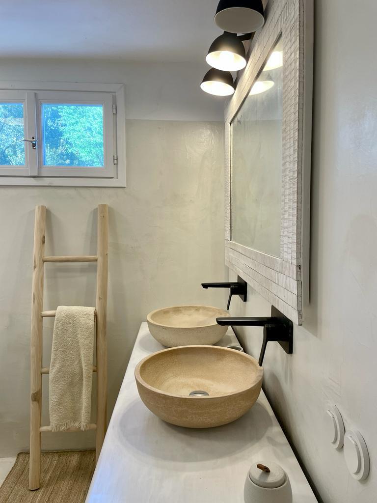 Bathroom of villa for rent on Ithaca Greece, Lahos