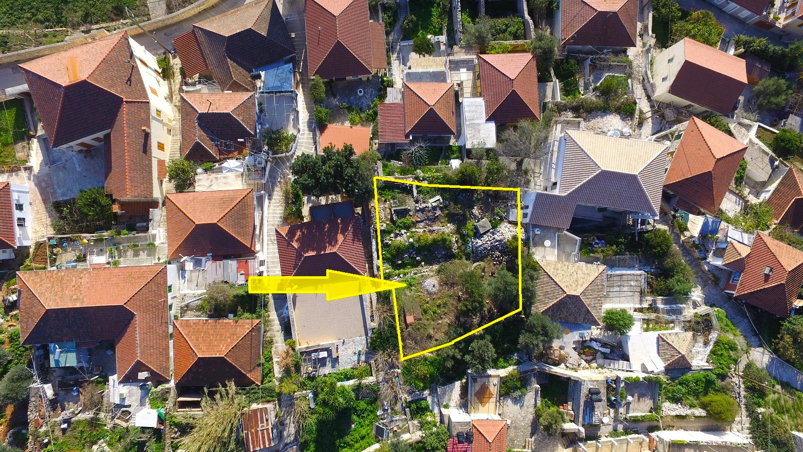 Location and border of land with building license for sale in Ithaca Greece, Vathi
