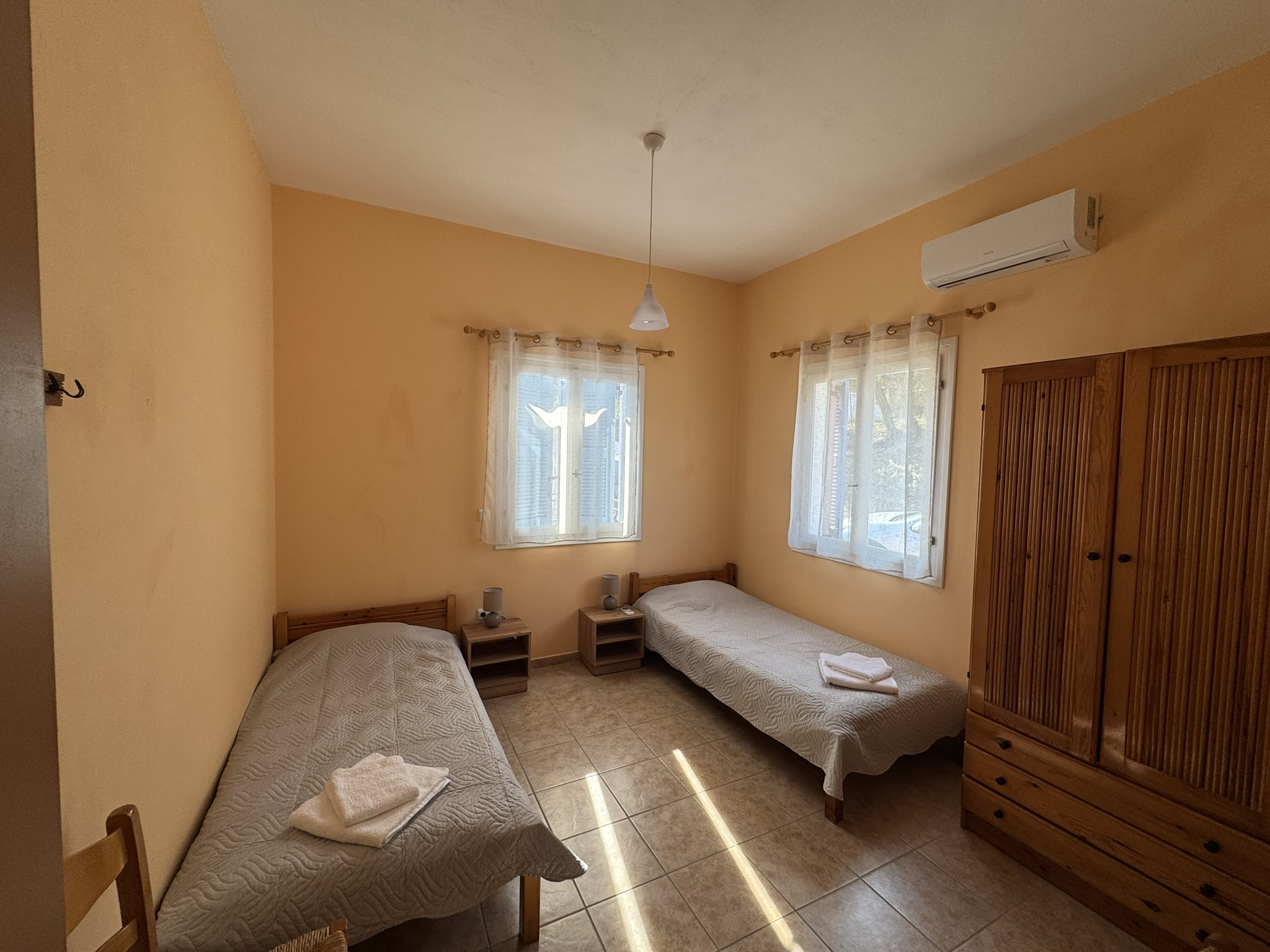 Twin bedroom of house for rent in Ithaca Greece, Stavros